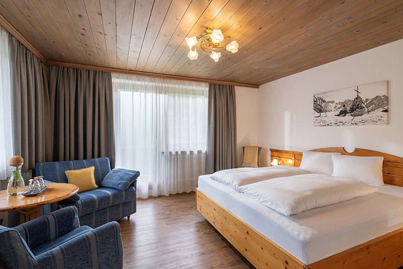 Dreibettzimmer in der Pension Zillertal in Gerlos